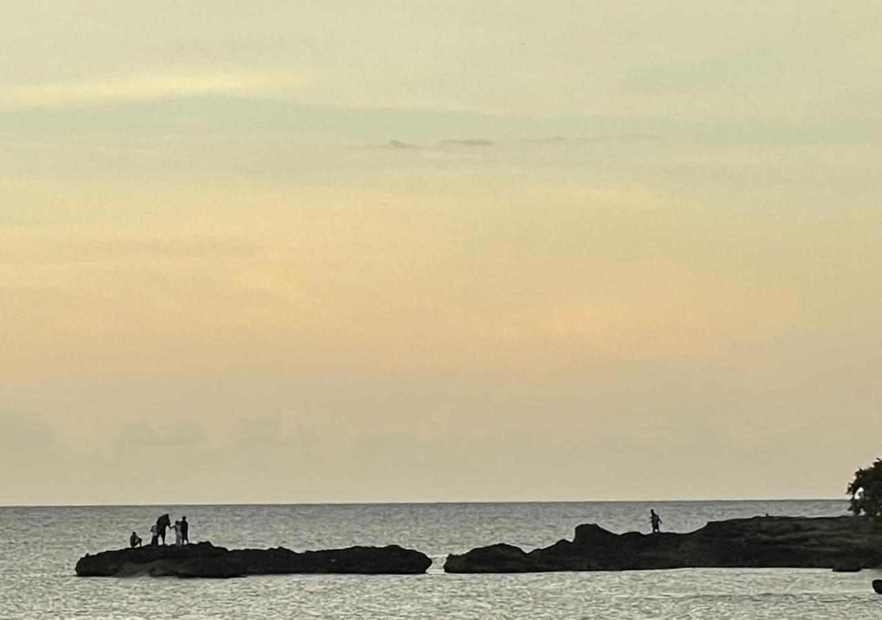 Seashore Vacation Home, Oceanpointe, Lucea, Jamaica Bagian luar foto